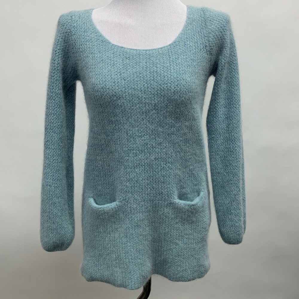 Closet Confidential‎ Women's Sweater Small Medium Blue Angora Blend?
